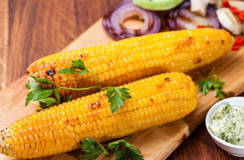 烤熟玉米图片 第2张