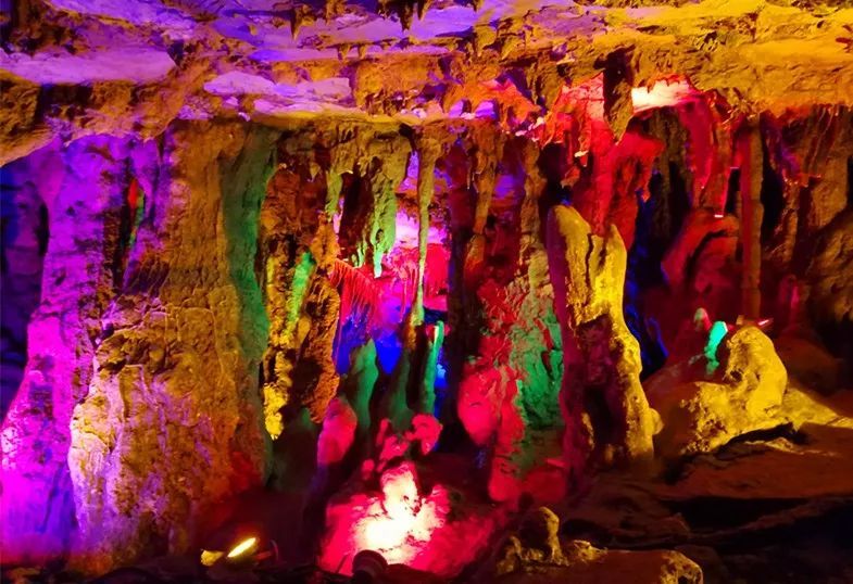 溶洞景观图片 第2张