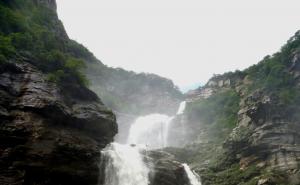 庐山瀑布图片 第1张