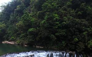 瀑布流水图片 第2张