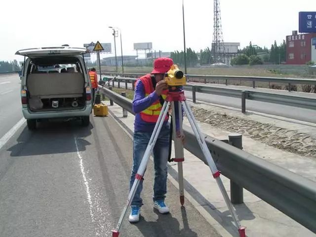 道路施工测量图片 第1张
