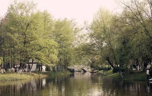 公园一角风景图片 第3张