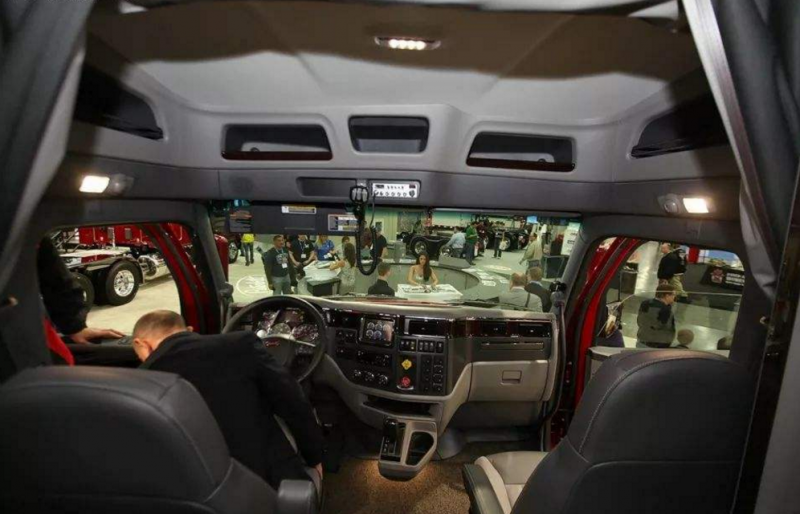 大货车内饰图片 第2张