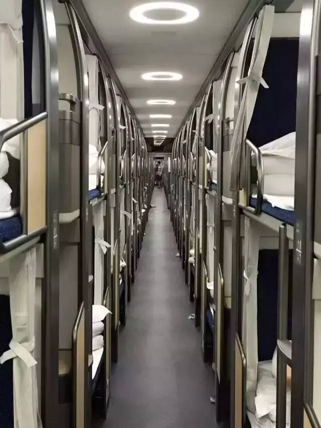 大型卧铺客车内部图片 第2张