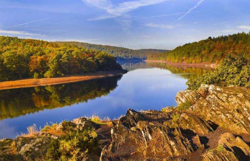 风景优美湖泊图片 第1张