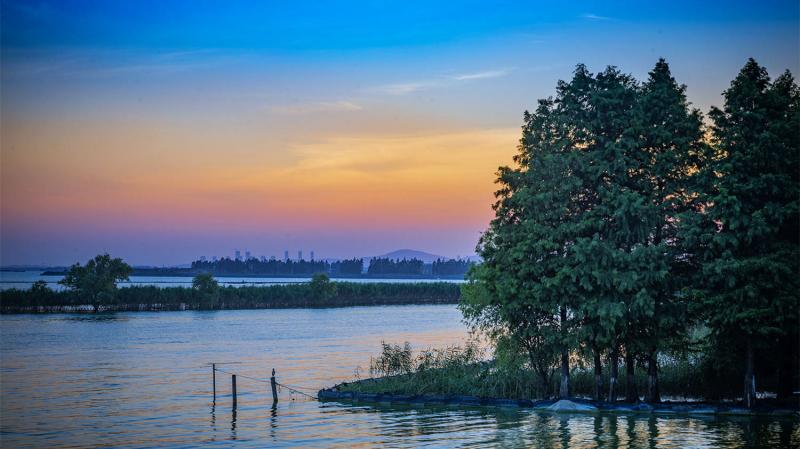 风景优美湖泊图片 第4张