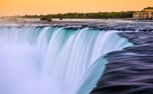 带着太阳高清瀑布图片 第3张