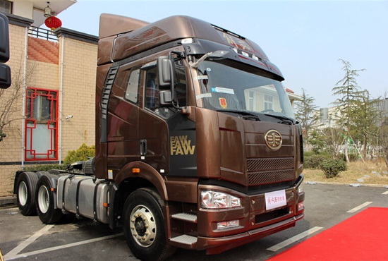 一汽解放牵引车图片 第2张