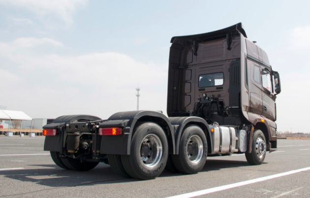 一汽解放牵引车图片 第7张