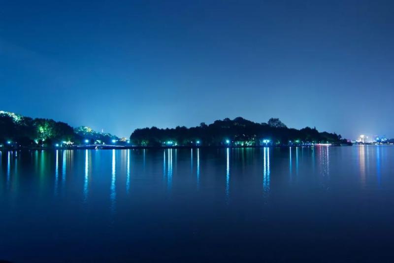 夜湖图片 第4张