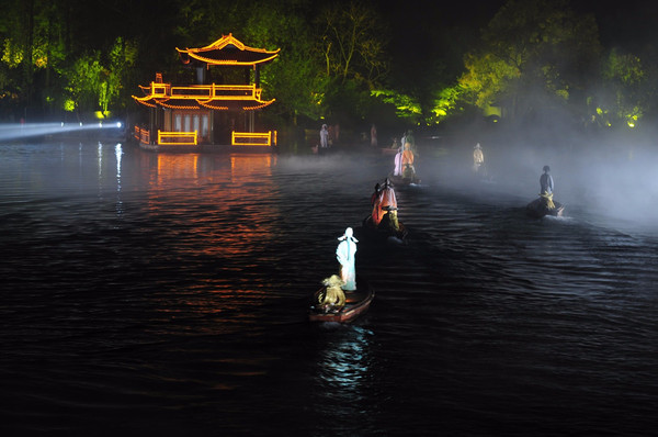 夜湖图片 第6张