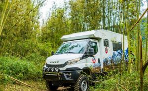 四驱越野房车图片 第15张