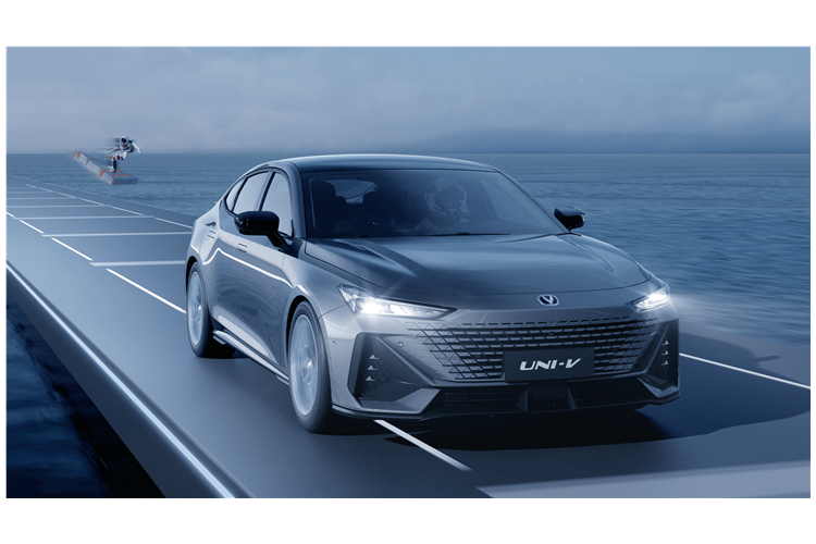 轿车长安UNI-V图片 第1张