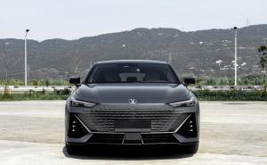 轿车长安UNI-V图片 第5张