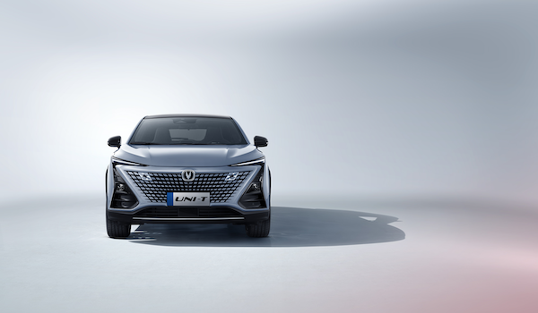 轿车长安UNI-V图片 第6张