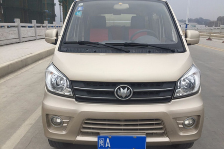 面包车新龙马启腾M70 EV图片 第4张