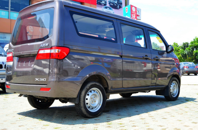 面包车小海狮EV图片 第1张