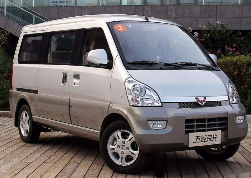 面包车五菱荣光图片 第8张