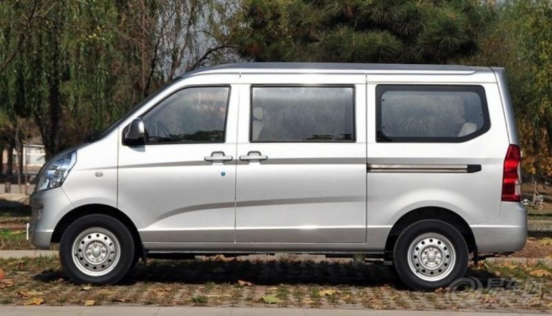 面包车五菱荣光图片 第9张