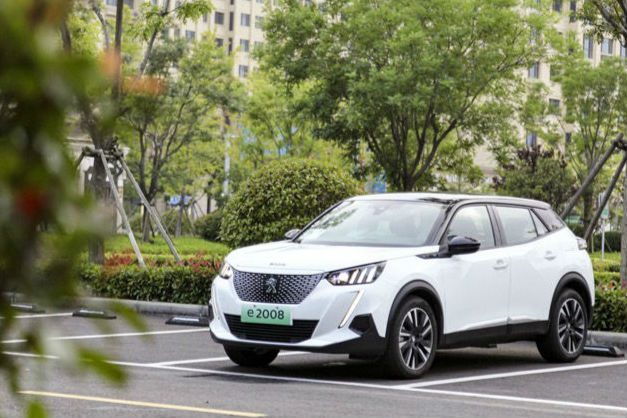 SUV标致e2008图片 第3张