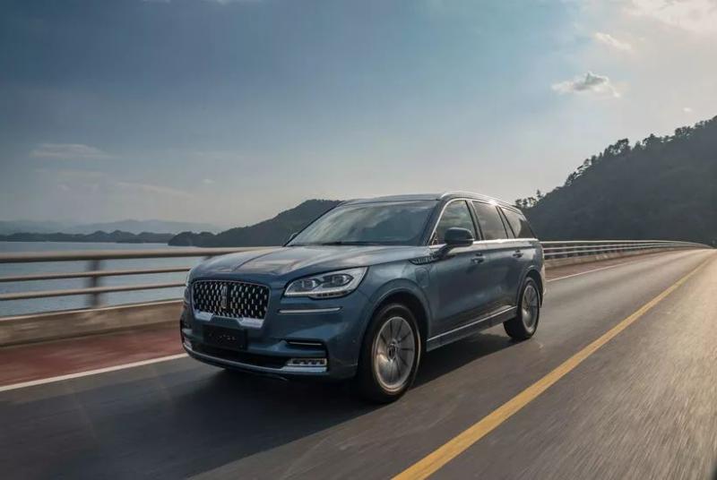 SUV飞行家 插电混动(进口)图片 第11张