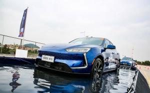 SUV赛力斯SF5图片 第8张