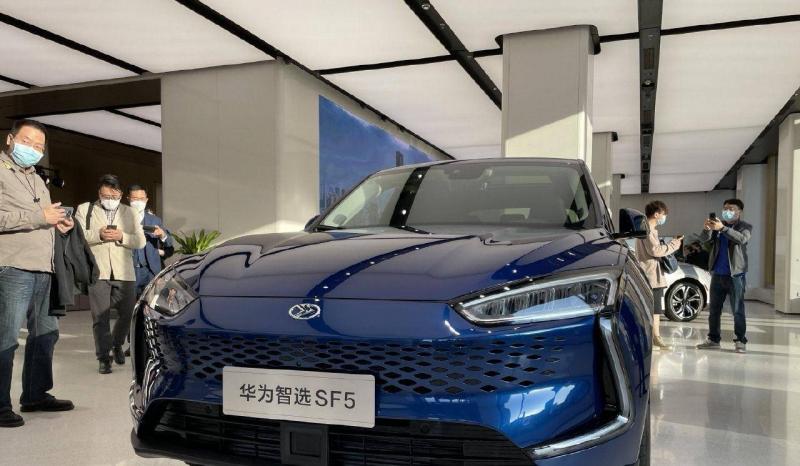 SUV赛力斯SF5图片 第7张