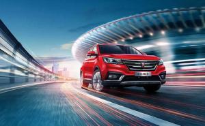 SUV荣威RX3图片 第11张