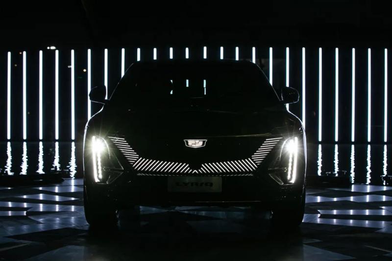 SUVLYRIQ图片 第1张