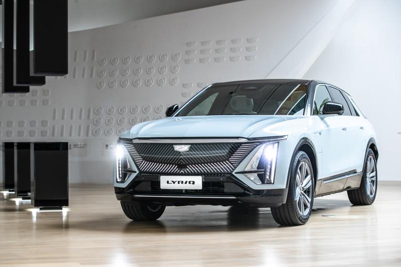 SUVLYRIQ图片 第2张