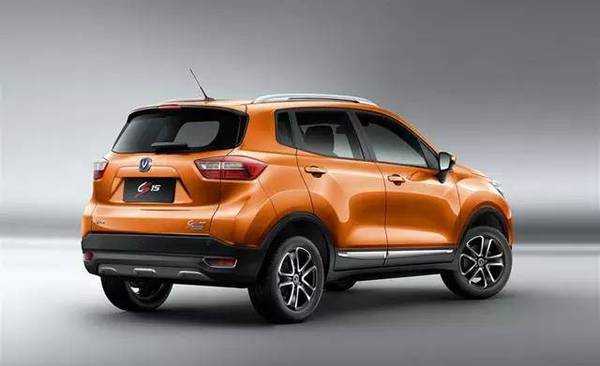 SUV长安CS15图片 第1张