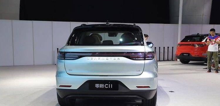 SUV零跑C11图片 第9张