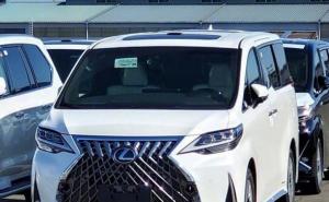 MPV雷克萨斯LM图片