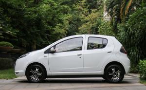 轿车裕路EV2图片 第3张