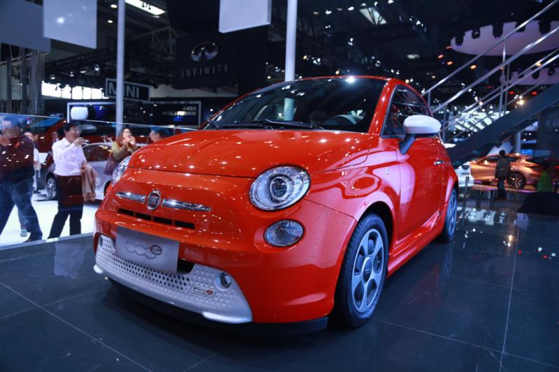 轿车菲亚特500e图片 第3张