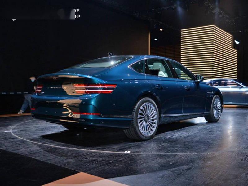 轿车捷尼赛思纯电G80图片 第2张
