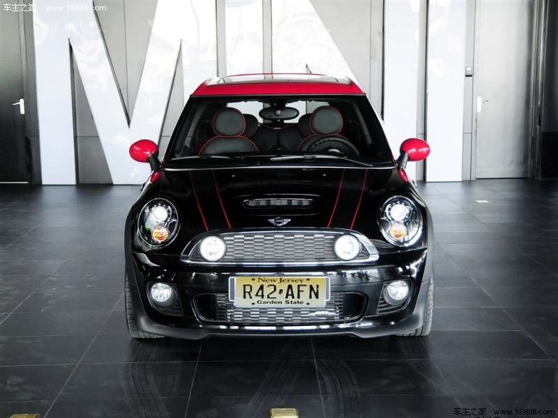 轿车MINI JCW CLUBMAN图片 第10张