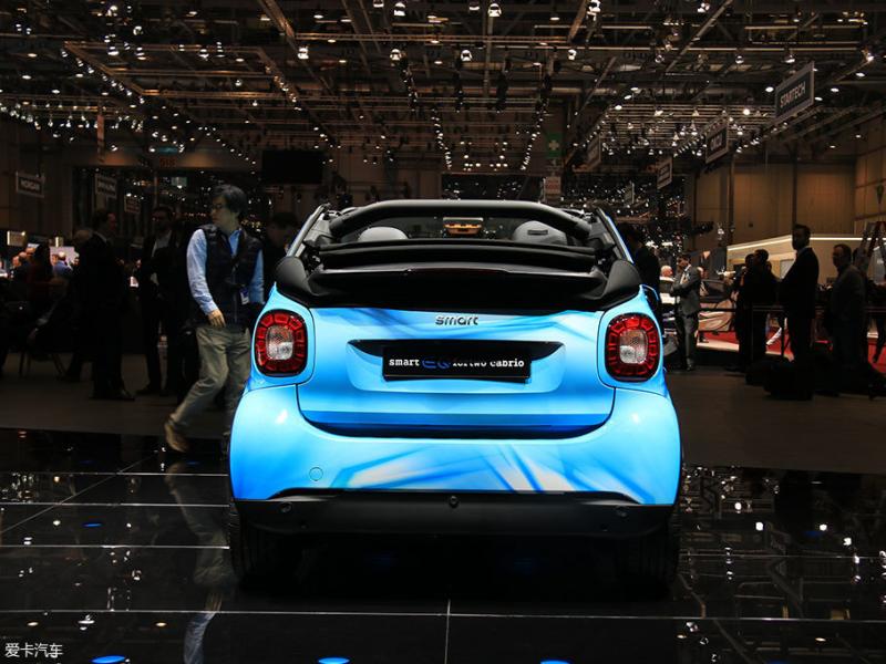 轿车smart fortwo EQ图片 第3张