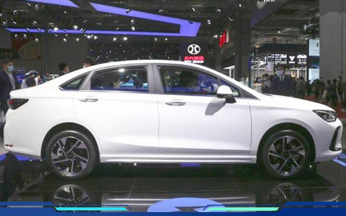 轿车北京EU5 PLUS图片 第2张