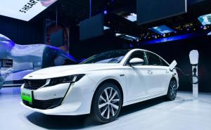 轿车标致508L PHEV图片 第7张