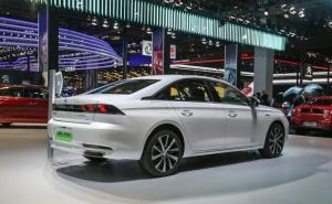 轿车标致508L PHEV图片 第10张
