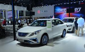 轿车风行S50 EV图片 第3张