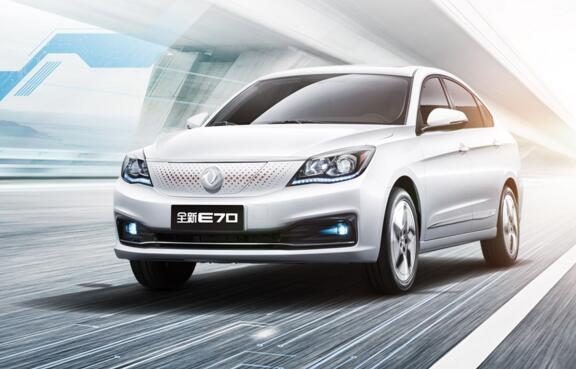 轿车风神E70图片 第3张