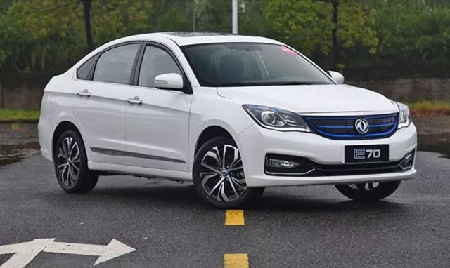 轿车风神E70图片 第11张