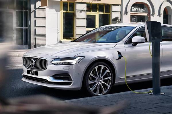 轿车沃尔沃S90 插电混动图片 第2张