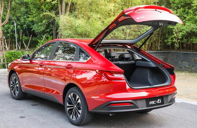 轿车宝骏RC-6图片 第4张