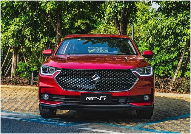 轿车宝骏RC-6图片 第3张