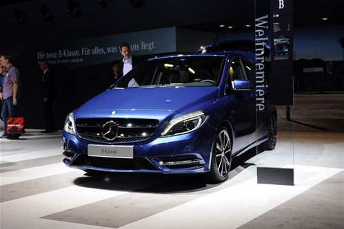 轿车奔驰B级图片 第1张