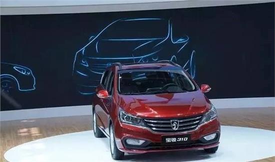 轿车宝骏310图片 第7张