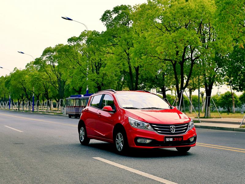 轿车宝骏310图片 第9张